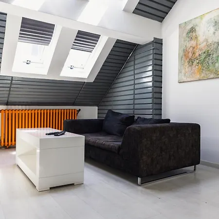Sat Modern 2-Bedroom Loft In City Center Belgrad Exteriör bild