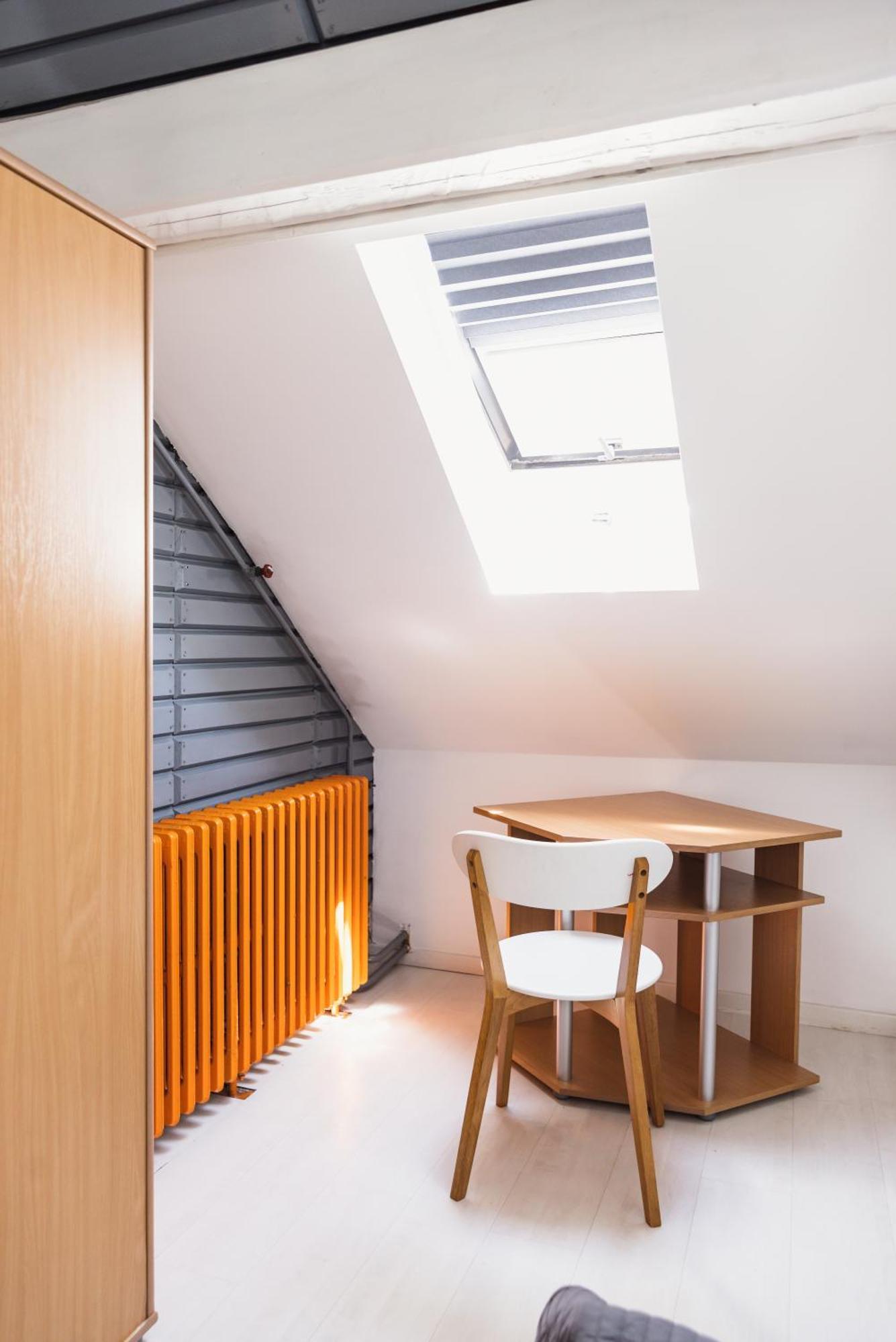 Apartment Sat Modern 2-bedroom Loft In Center *