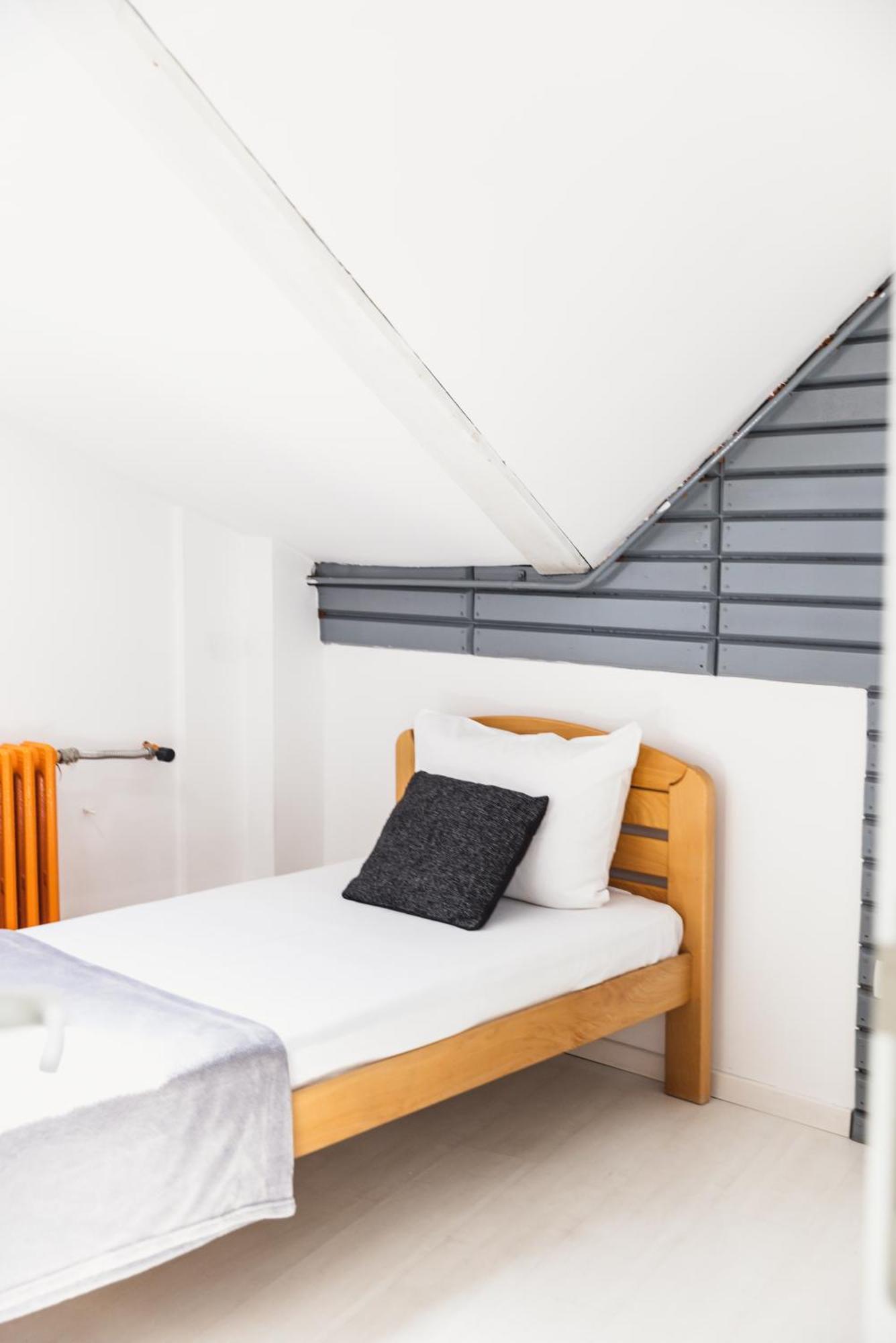 Lägenhet Sat Modern 2-bedroom Loft In Center