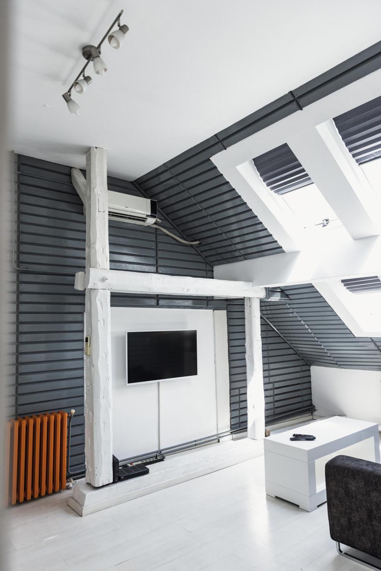 Sat Modern 2-bedroom Loft In Center Apartment Belgrad