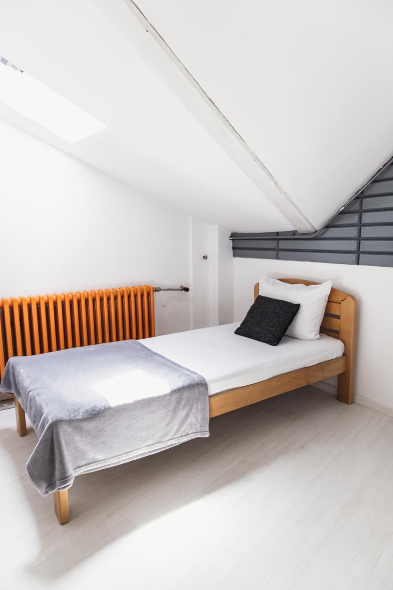 Lägenhet Sat Modern 2-bedroom Loft In Center Belgrad