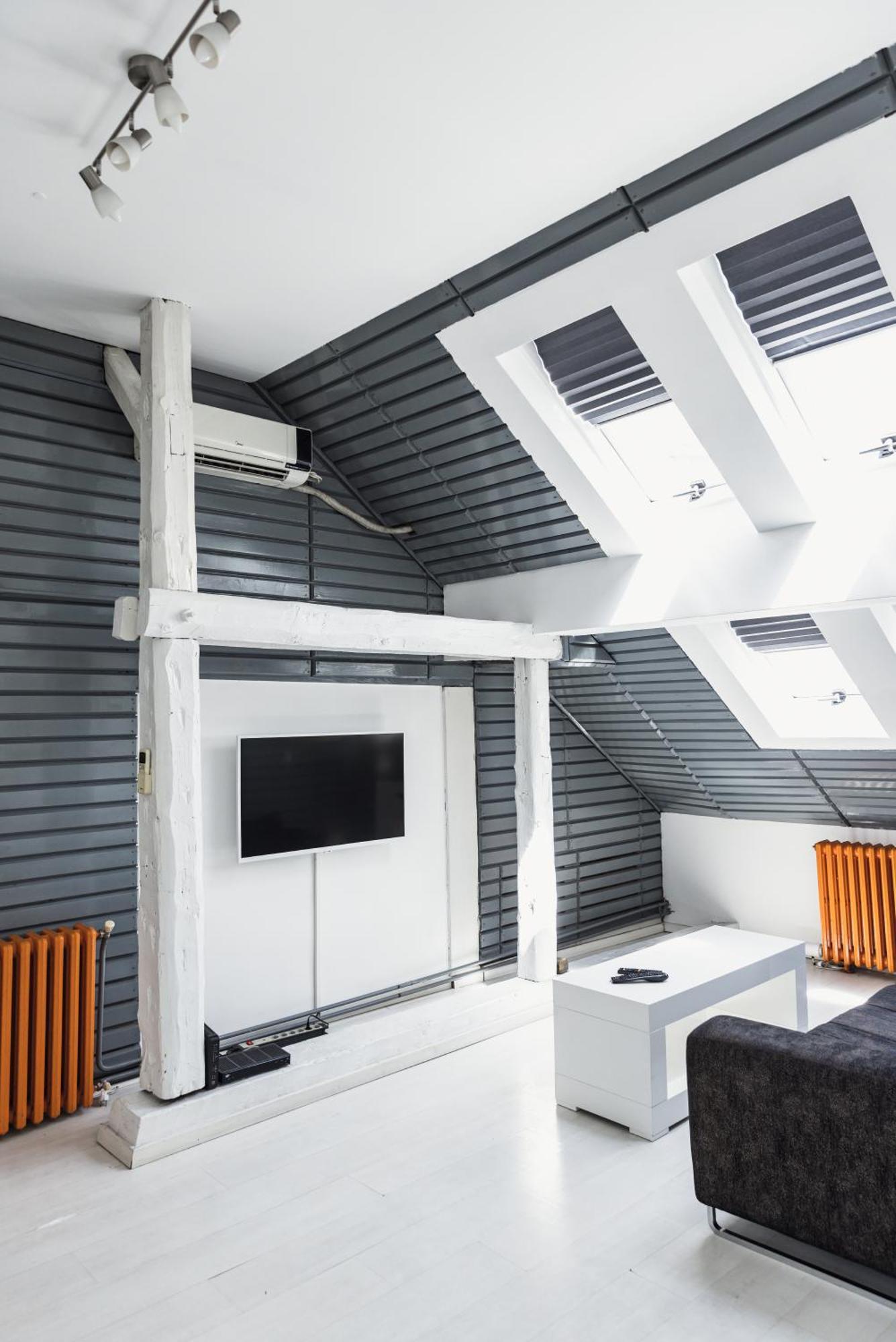 Sat Modern 2-bedroom Loft In Center Lägenhet *